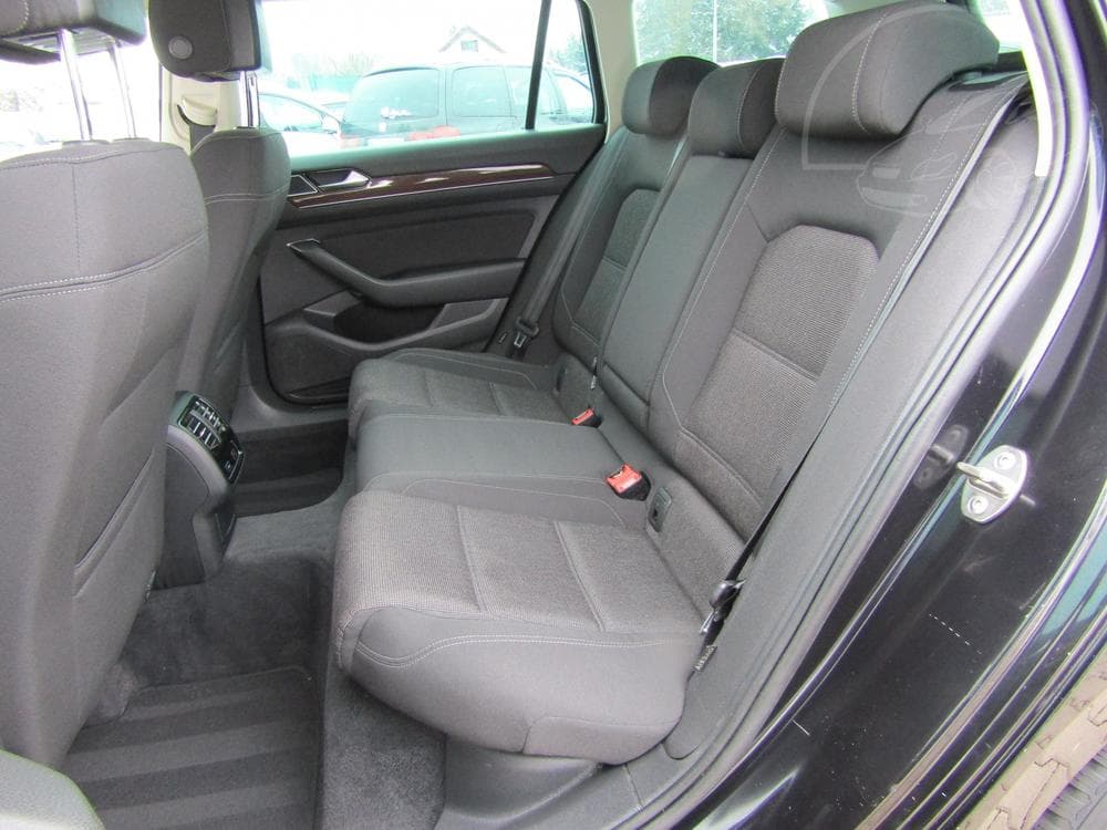 2015 Volkswagen PASSAT - 10