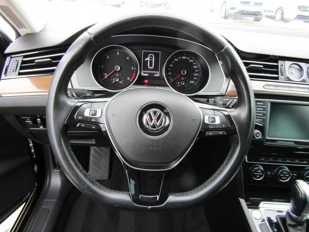 2015 Volkswagen PASSAT - 13
