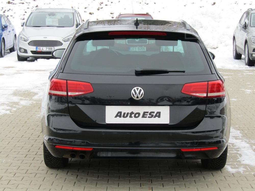 2015 Volkswagen PASSAT - 5