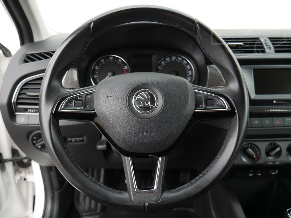 2015 Škoda FABIA - 27
