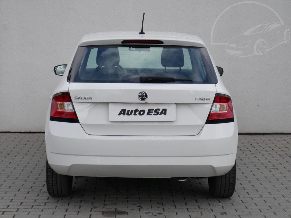 2015 Škoda FABIA - 9