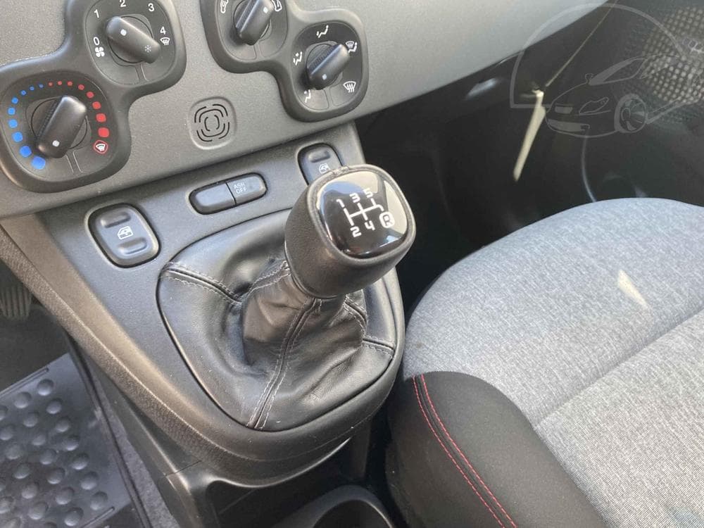 2019 Fiat PANDA - 12