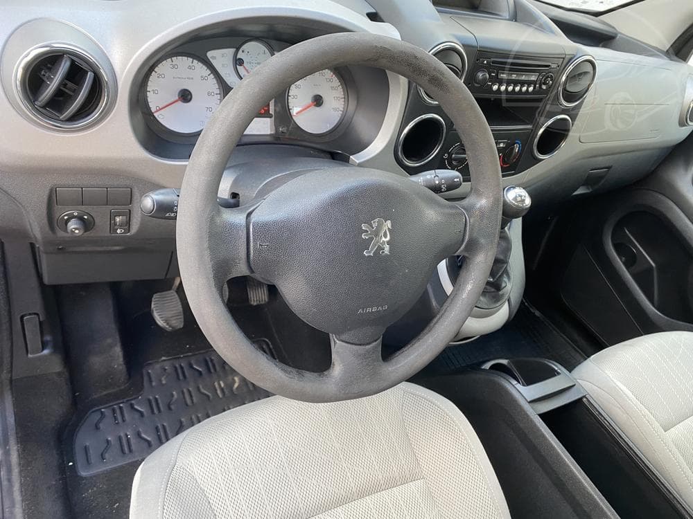 2012 Peugeot PARTNER - 11