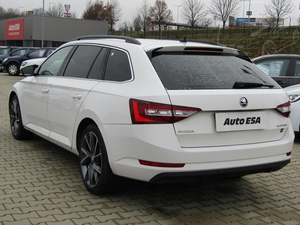 2018 Škoda SUPERB - 4