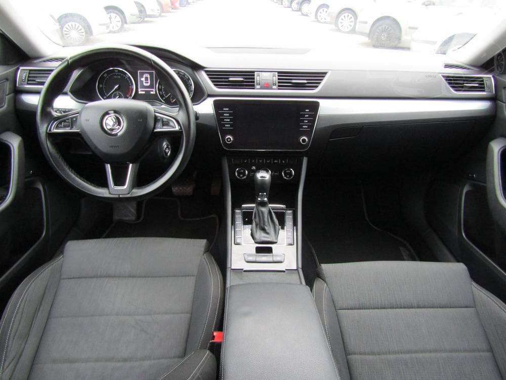 2018 Škoda SUPERB - 8