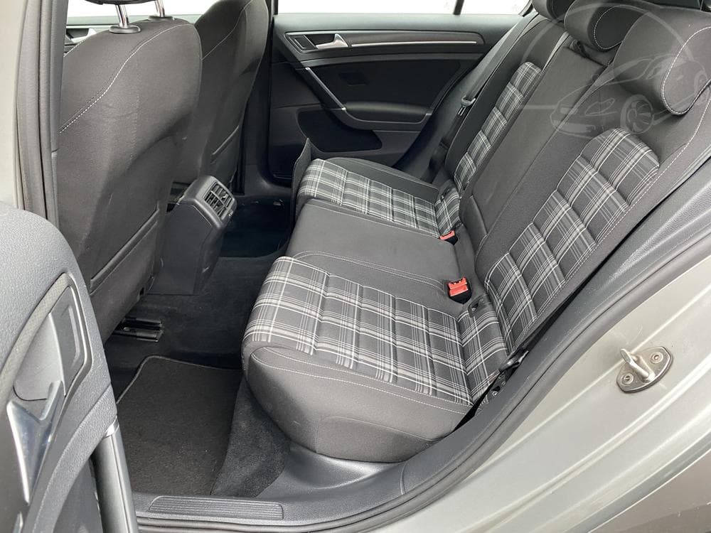 2017 Volkswagen Golf - 10