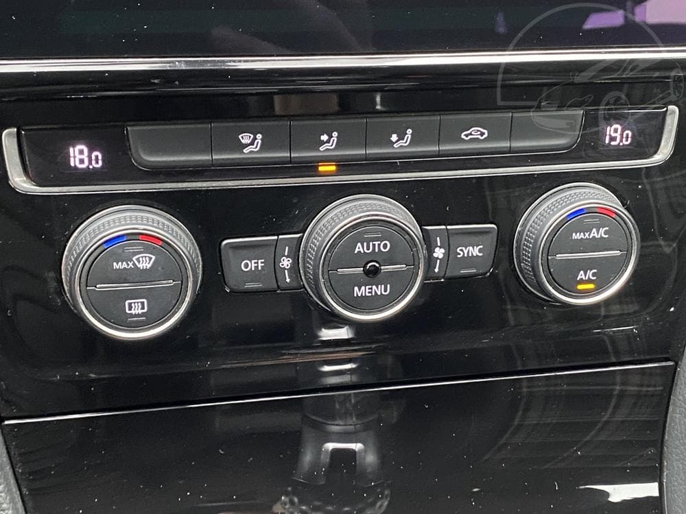 2017 Volkswagen Golf - 14