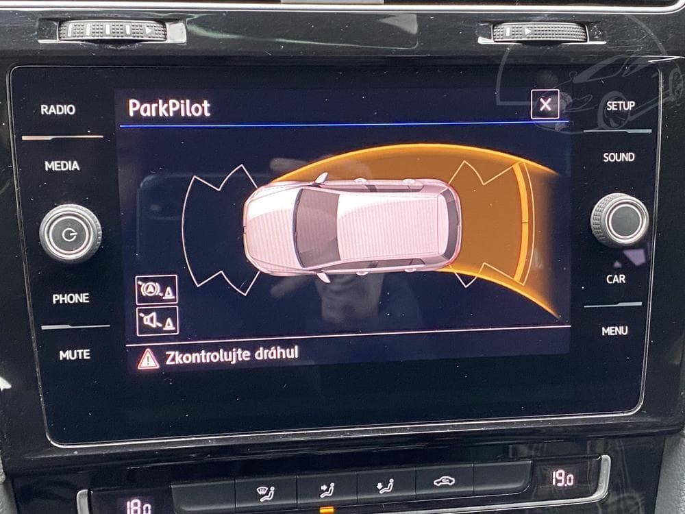 2017 Volkswagen Golf - 15