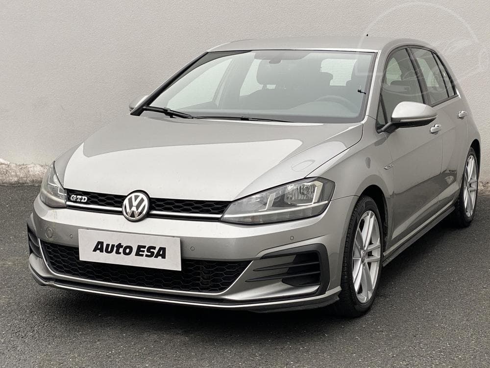 2017 Volkswagen Golf - 3