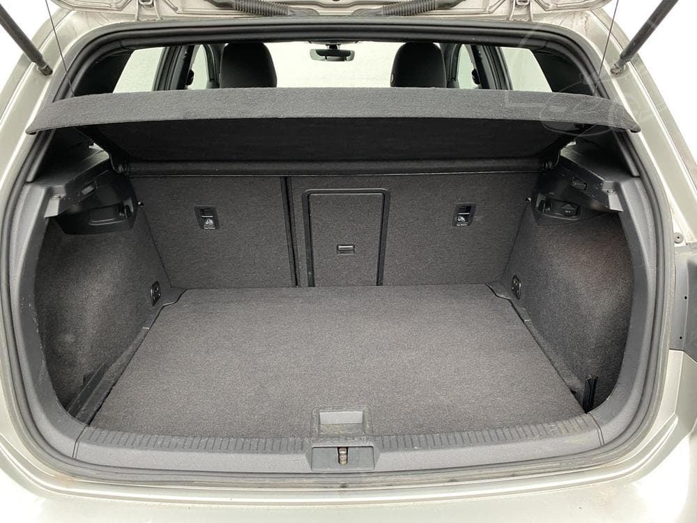 2017 Volkswagen Golf - 7