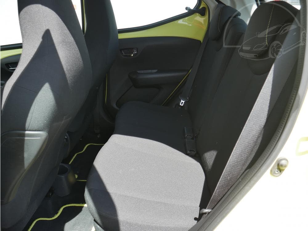 2017 Toyota AYGO - 19