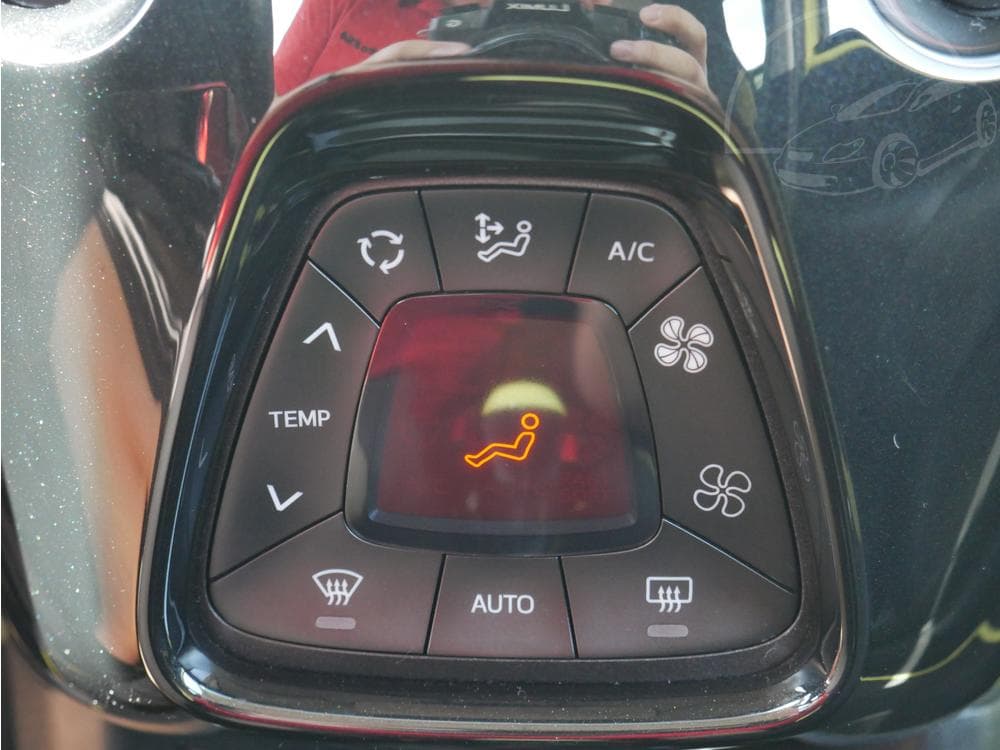 2017 Toyota AYGO - 31