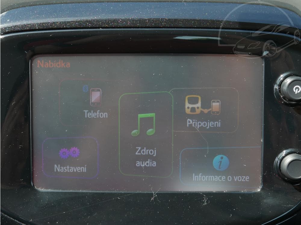 2017 Toyota AYGO - 33
