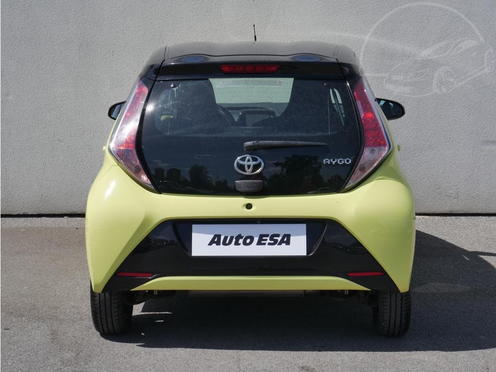 2017 Toyota AYGO - 9