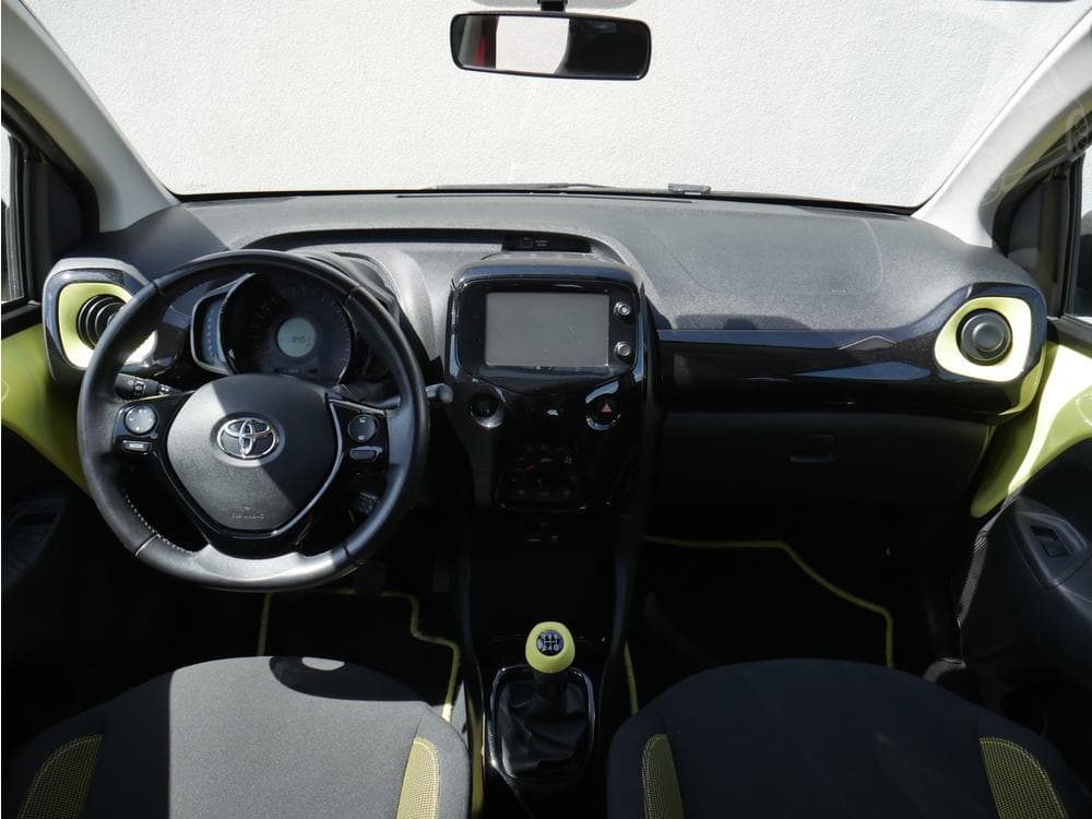 2017 Toyota AYGO - 15