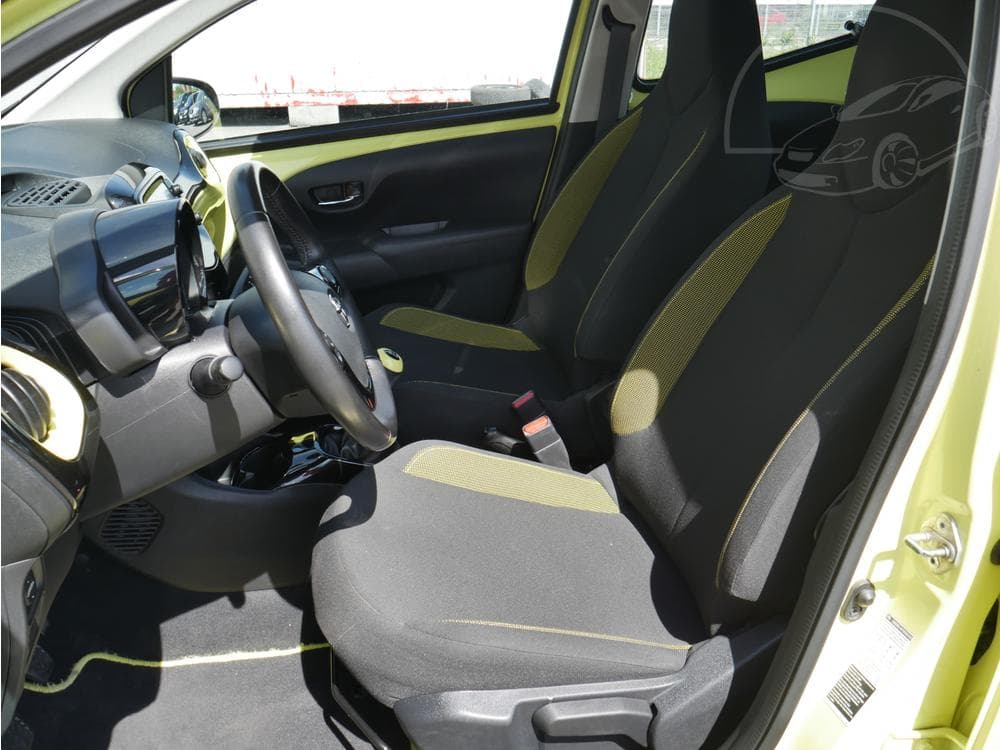 2017 Toyota AYGO - 17