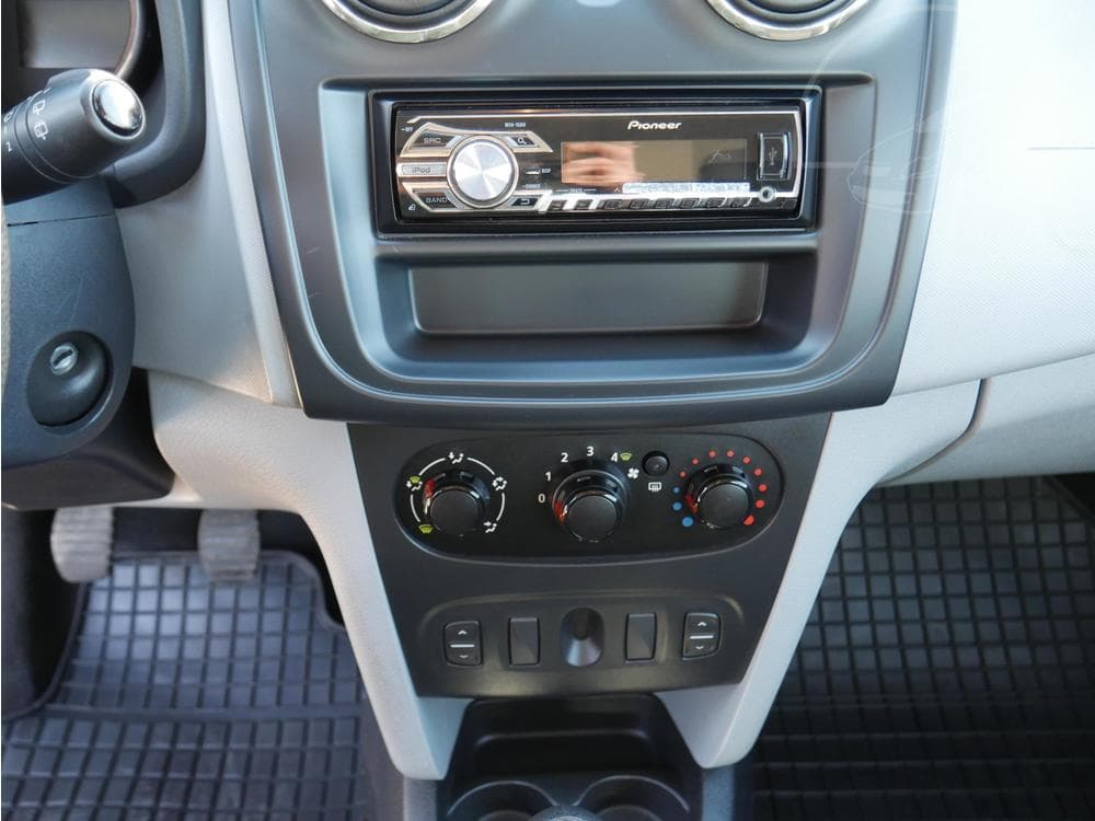 2013 Dacia SANDERO - 41