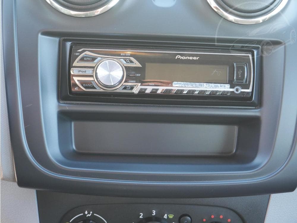 2013 Dacia SANDERO - 45