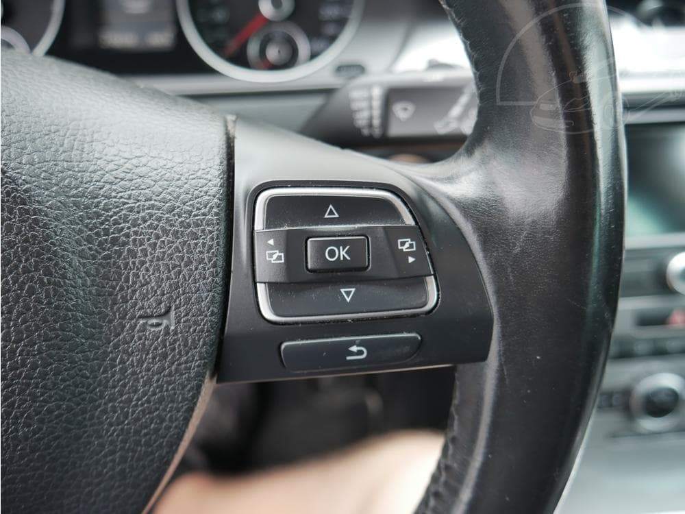 2014 Volkswagen PASSAT - 13