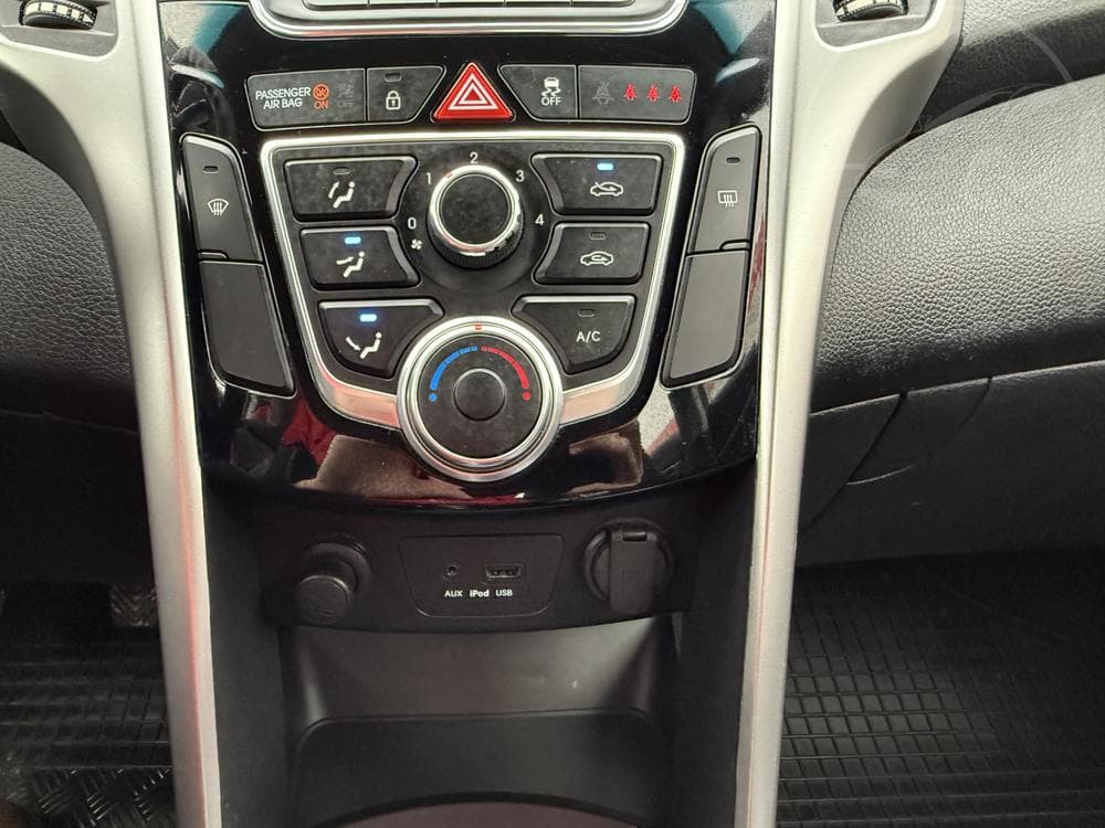 2013 Hyundai i30 - 14