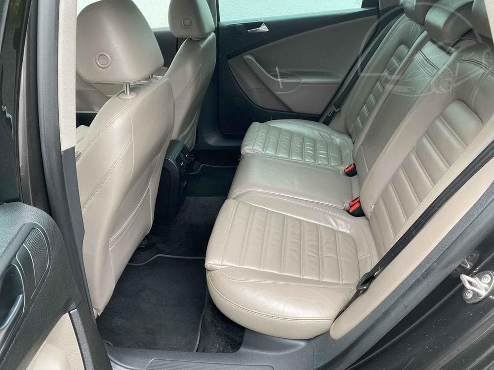 2009 Volkswagen PASSAT - 10
