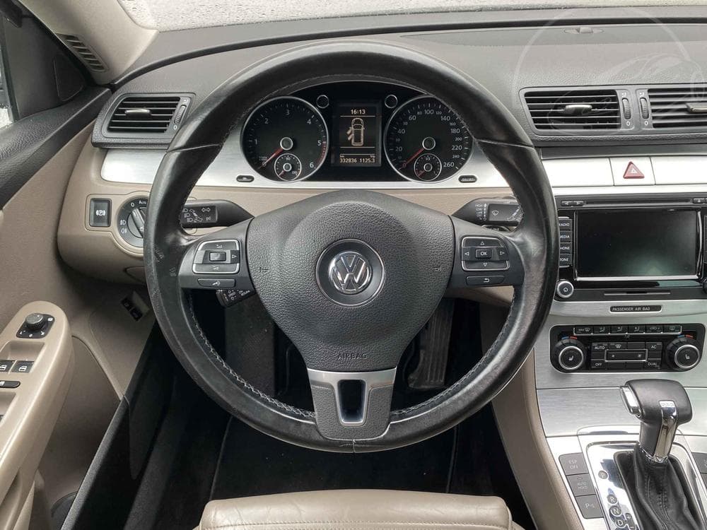 2009 Volkswagen PASSAT - 11