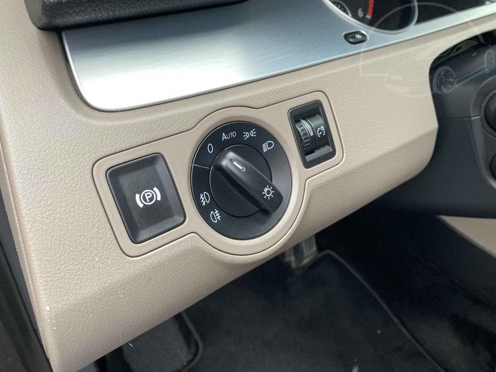 2009 Volkswagen PASSAT - 15