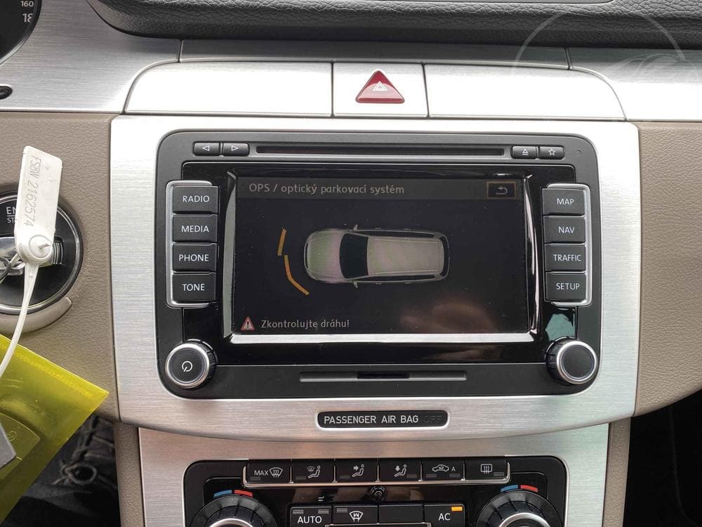 2009 Volkswagen PASSAT - 17