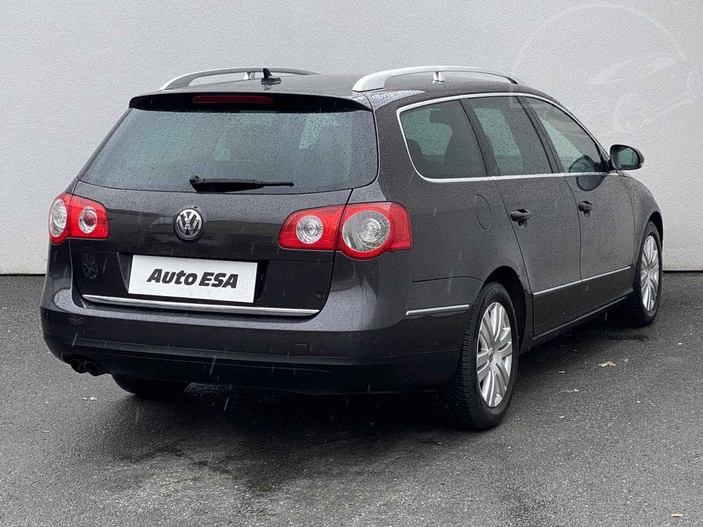 2009 Volkswagen PASSAT - 4