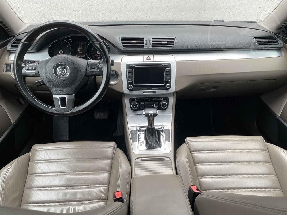 2009 Volkswagen PASSAT - 8