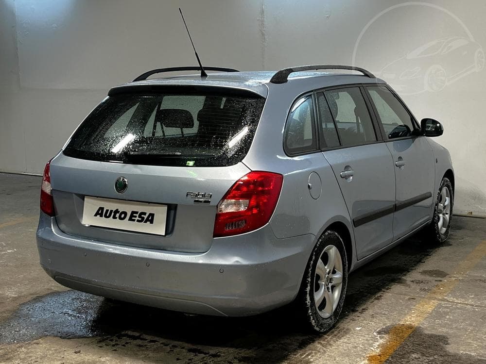 2010 Škoda FABIA - 4