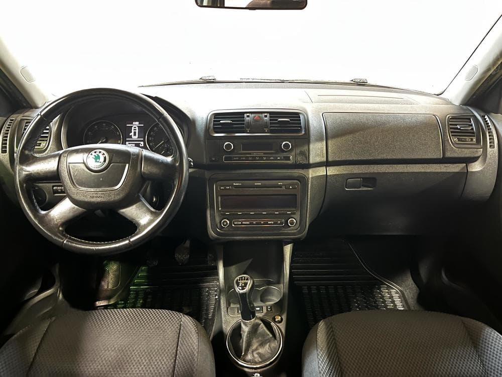 2010 Škoda FABIA - 8