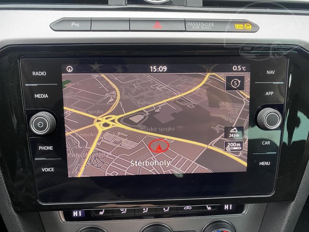 2016 Volkswagen PASSAT - 49