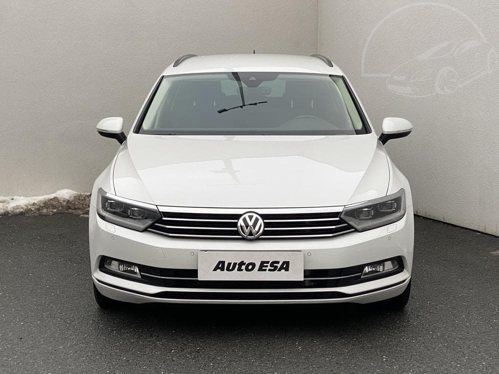 2016 Volkswagen PASSAT - 4