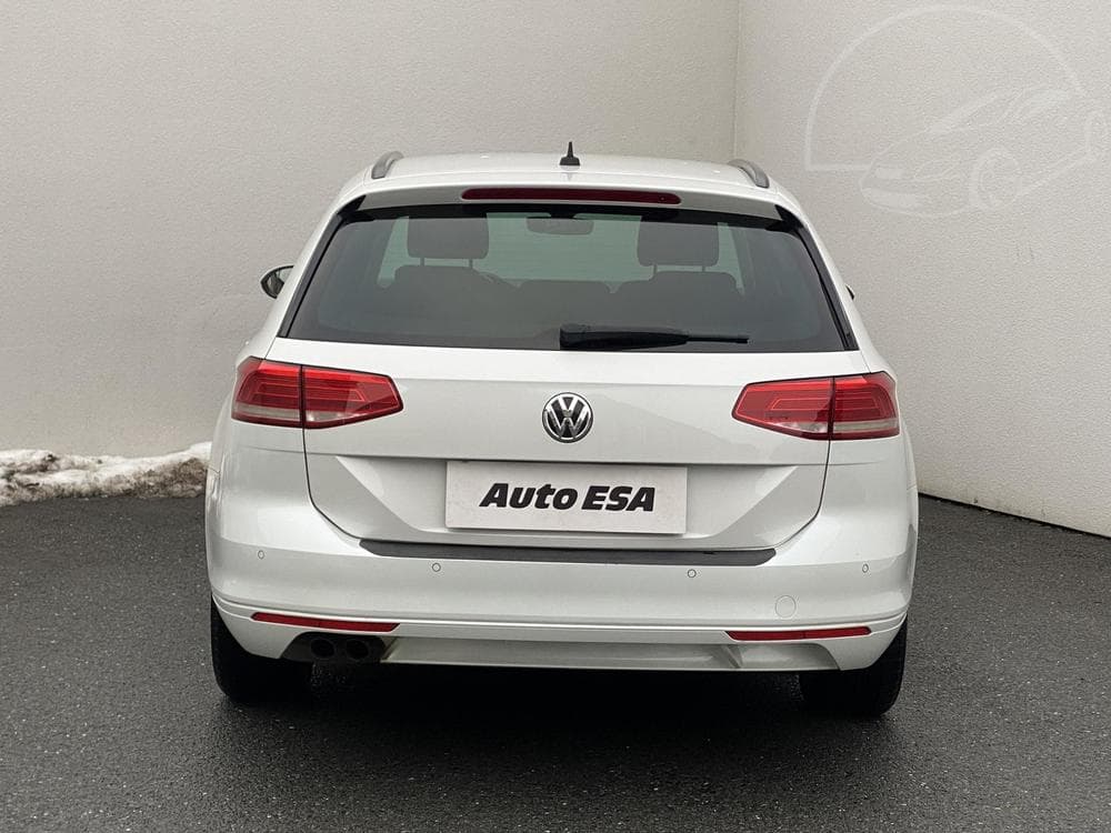 2016 Volkswagen PASSAT - 13