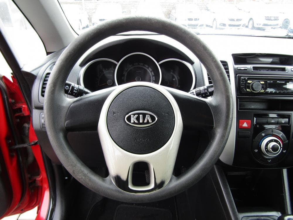 2010 Kia VENGA - 14