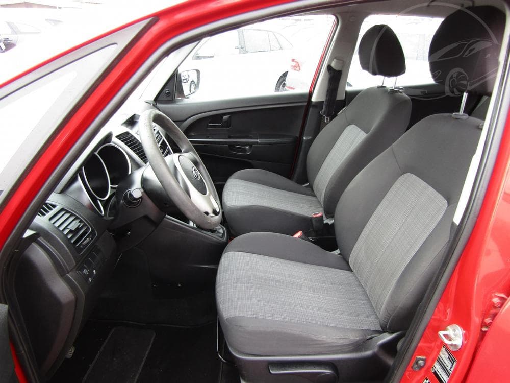 2010 Kia VENGA - 9