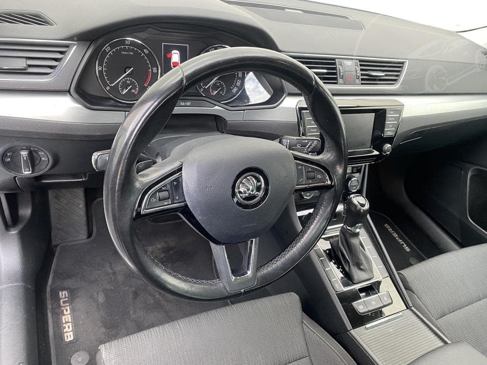 2015 Škoda SUPERB - 37