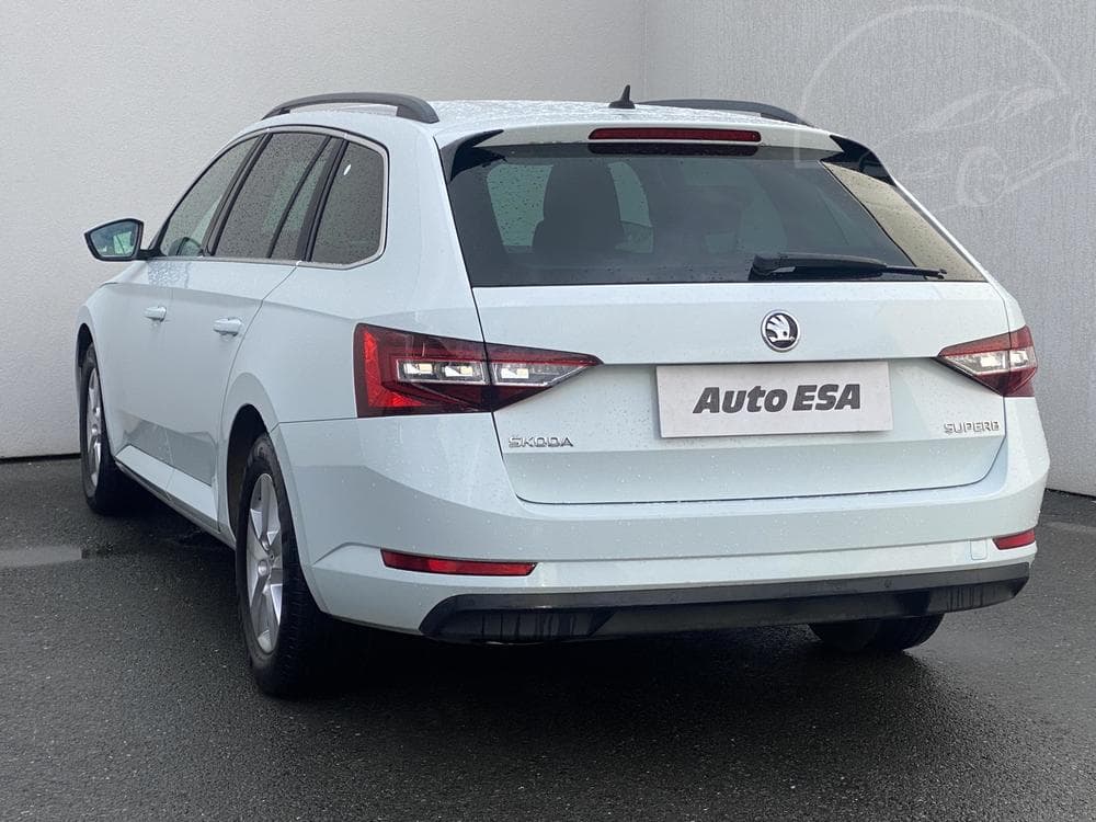 2015 Škoda SUPERB - 16