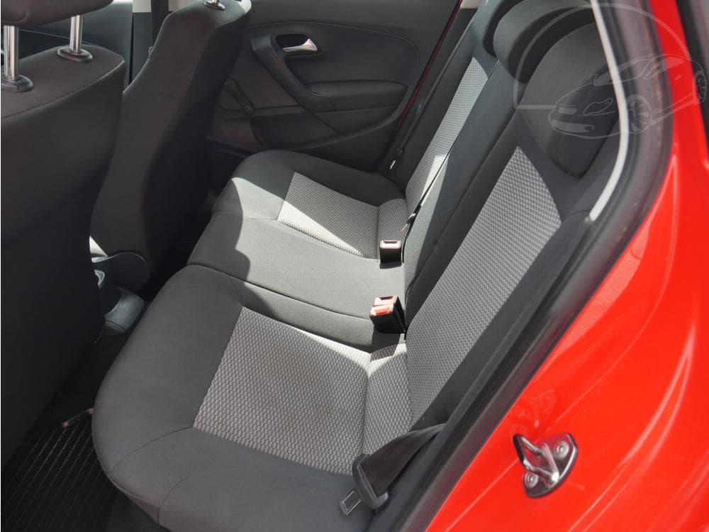 2012 Volkswagen POLO - 10