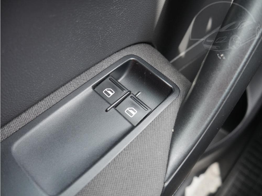 2012 Volkswagen POLO - 11