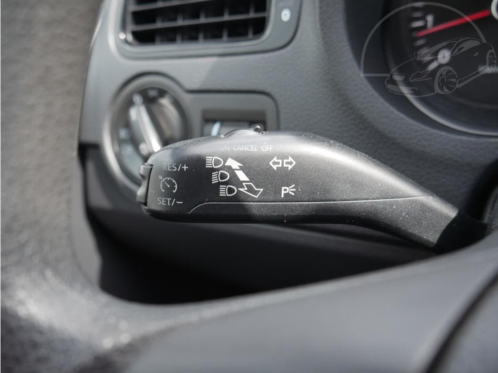 2012 Volkswagen POLO - 15