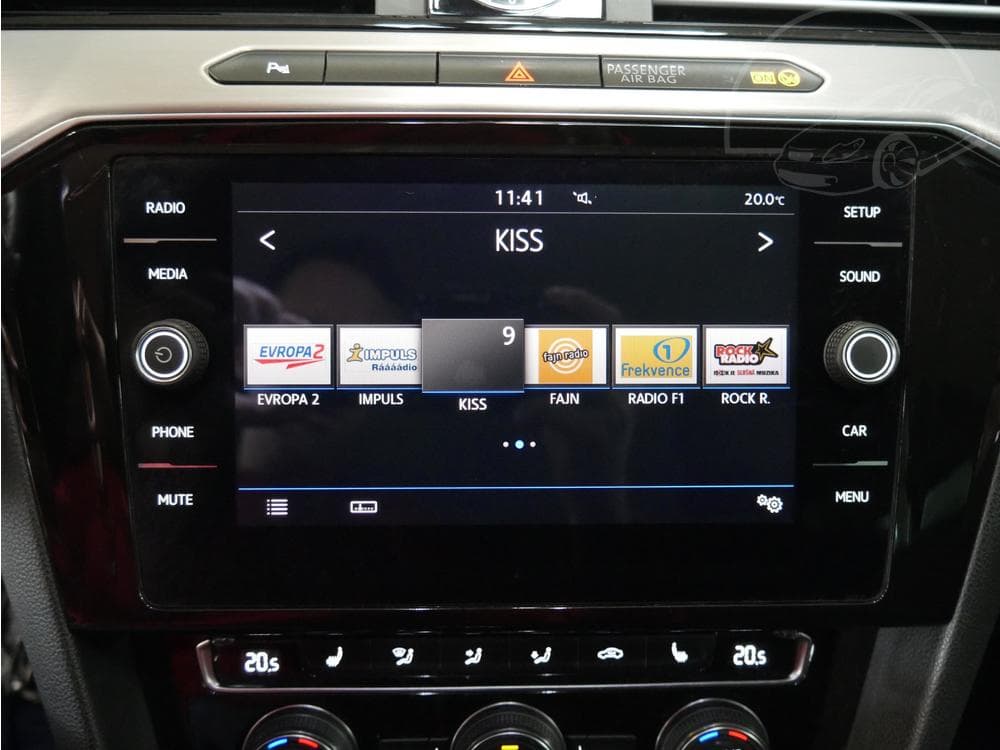 2018 Volkswagen PASSAT - 13