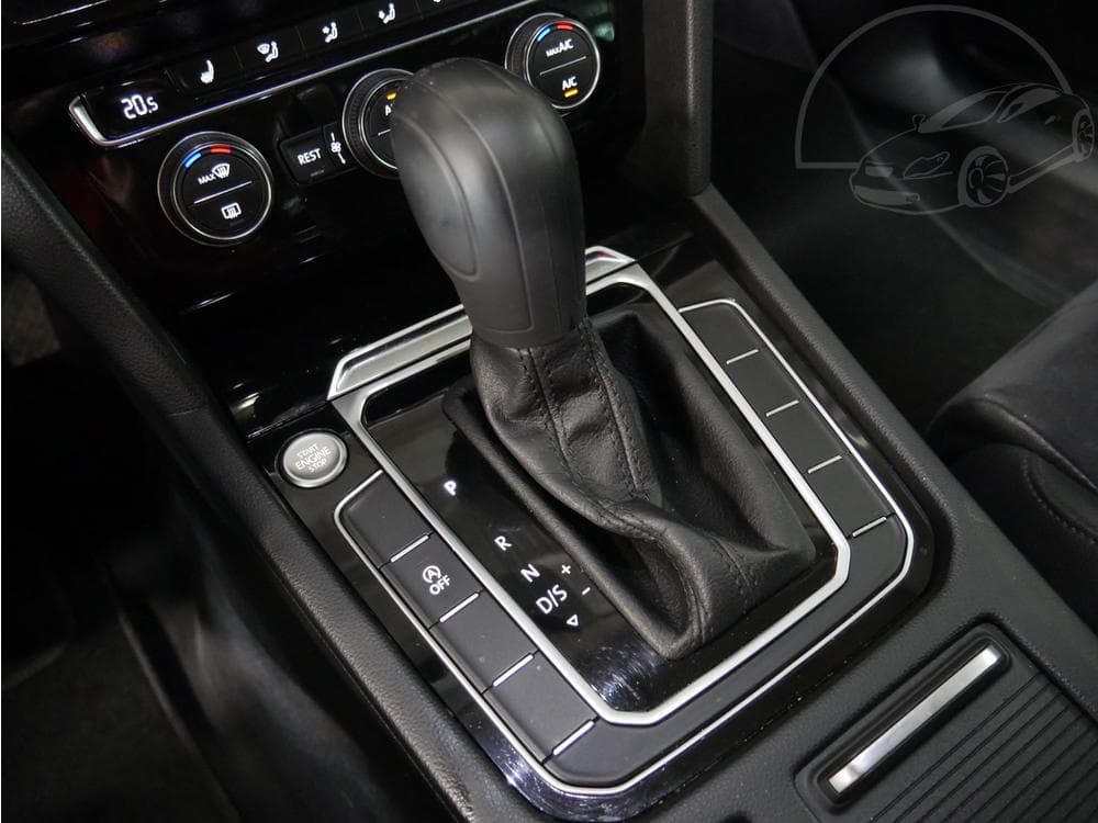 2018 Volkswagen PASSAT - 16