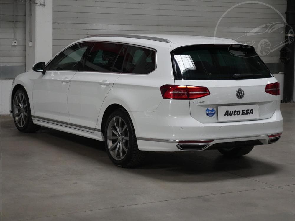 2018 Volkswagen PASSAT - 6