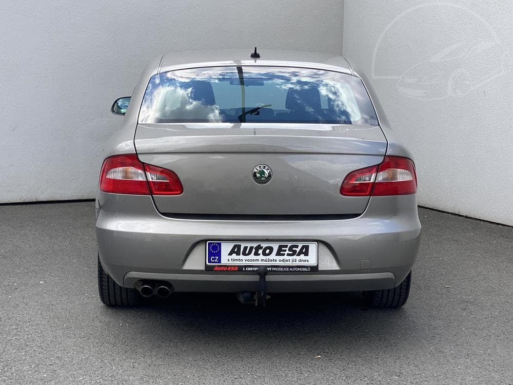 2010 Škoda SUPERB - 9