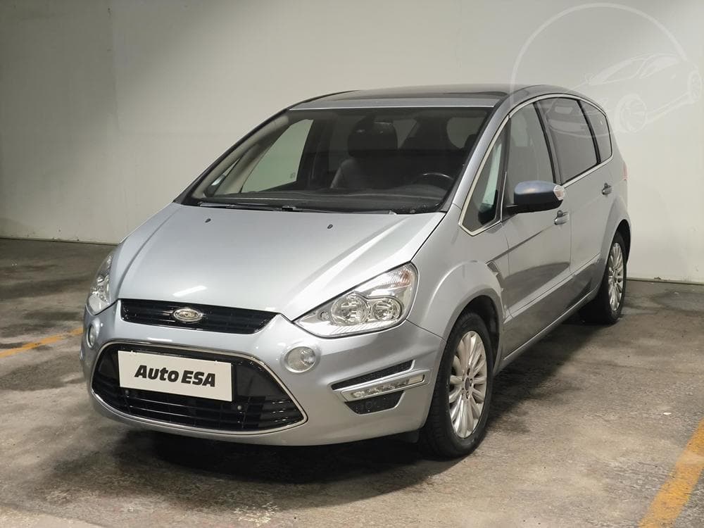 2011 Ford S-MAX - 3