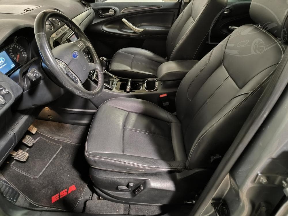 2011 Ford S-MAX - 9