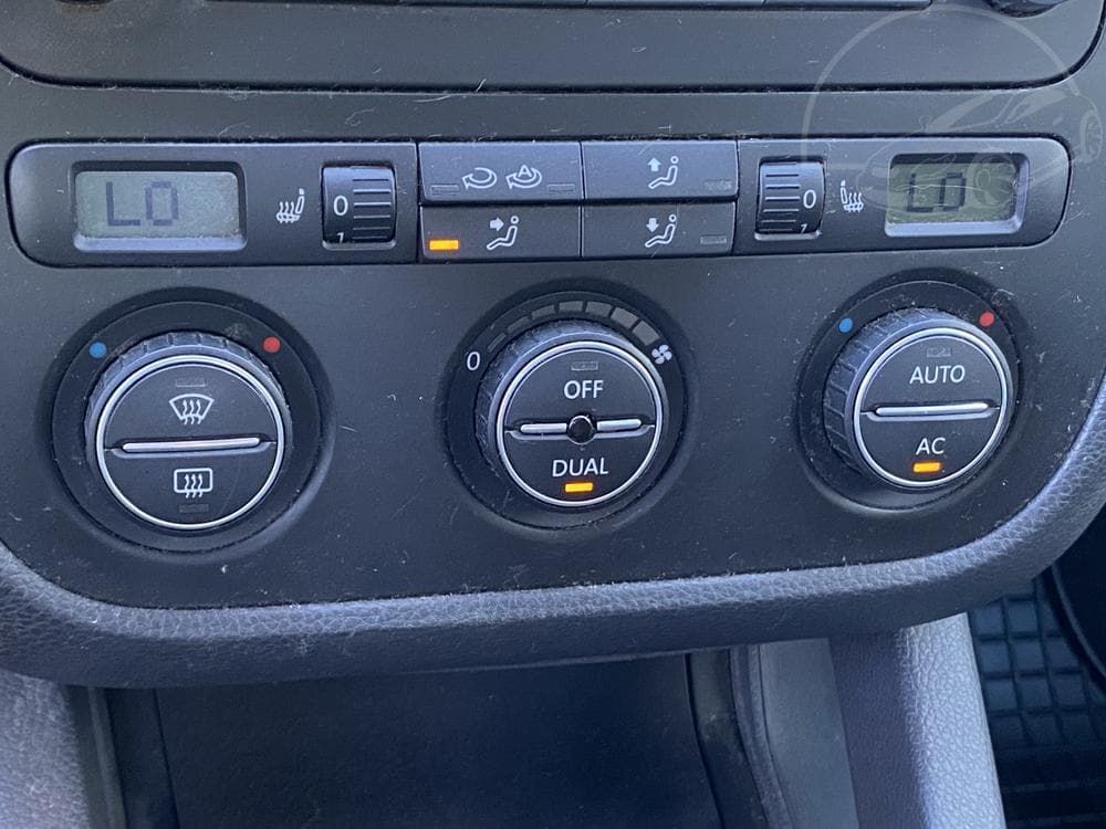 2009 Volkswagen GOLF - 14