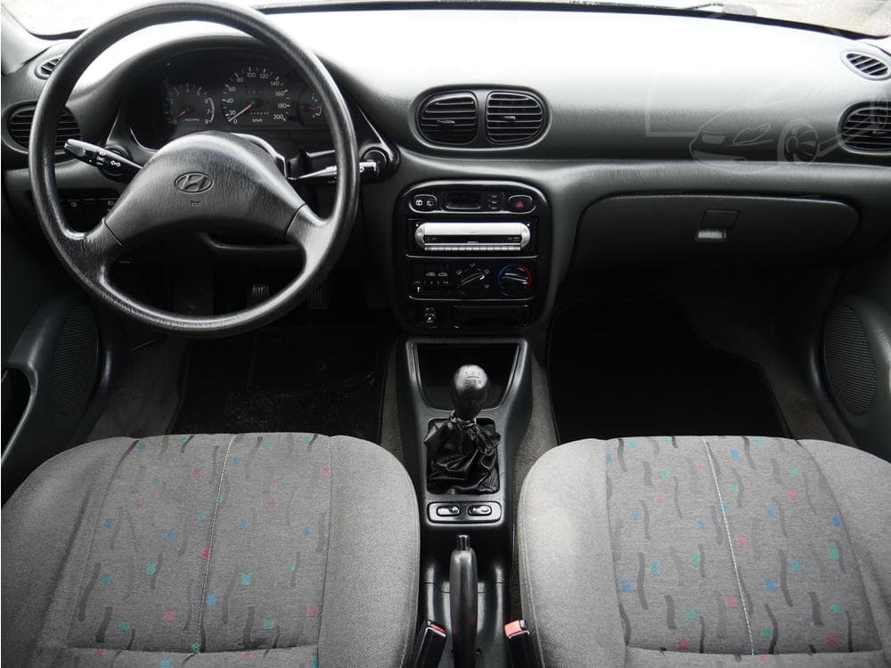 1999 Hyundai ACCENT - 7